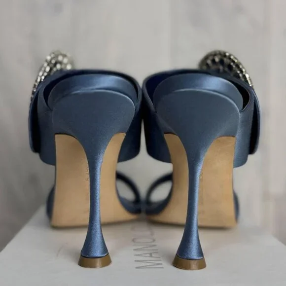 Manolo Blahnik Blue Satin Fibiona Mules Heels Swarovski Rhinestone Sandals - Picture 2 of 6